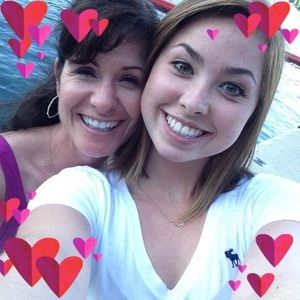 Meet your Posher, Cecile